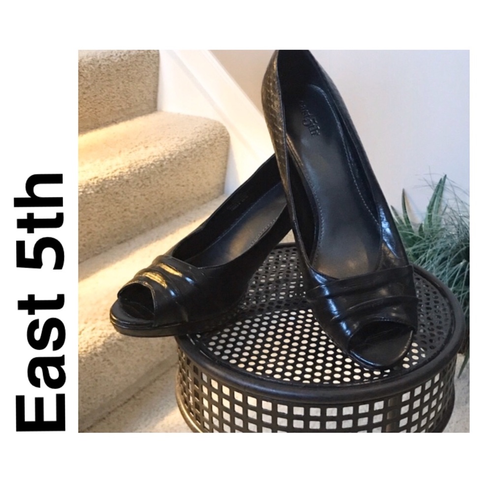 🔥 SALE! East5th Peep-Toe Faux Snakeskin Platforms